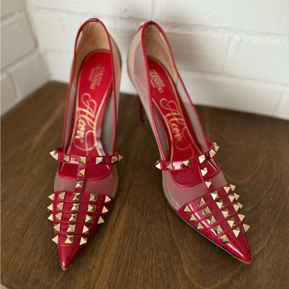 Valentino Garavani Rockstud Alcove Pump Heels Shoes 39.5, size 9